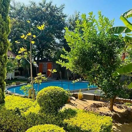 Birdville Bnb Guest House Gaborone Luaran gambar