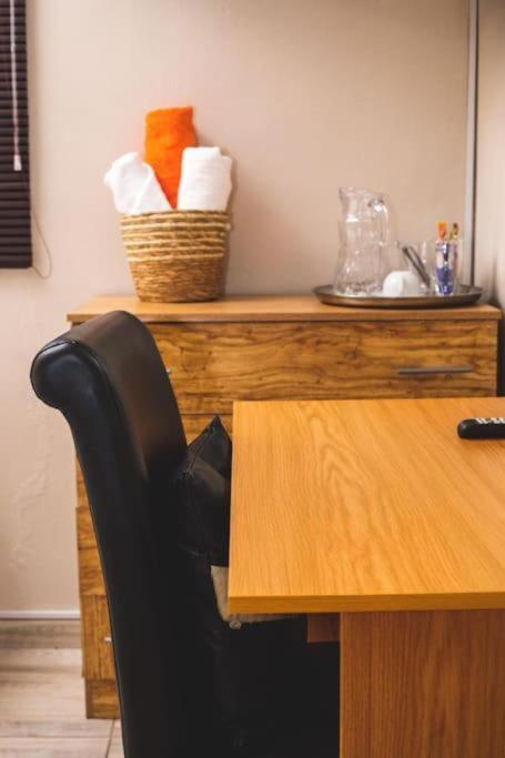 Birdville Bnb Guest House Gaborone Luaran gambar