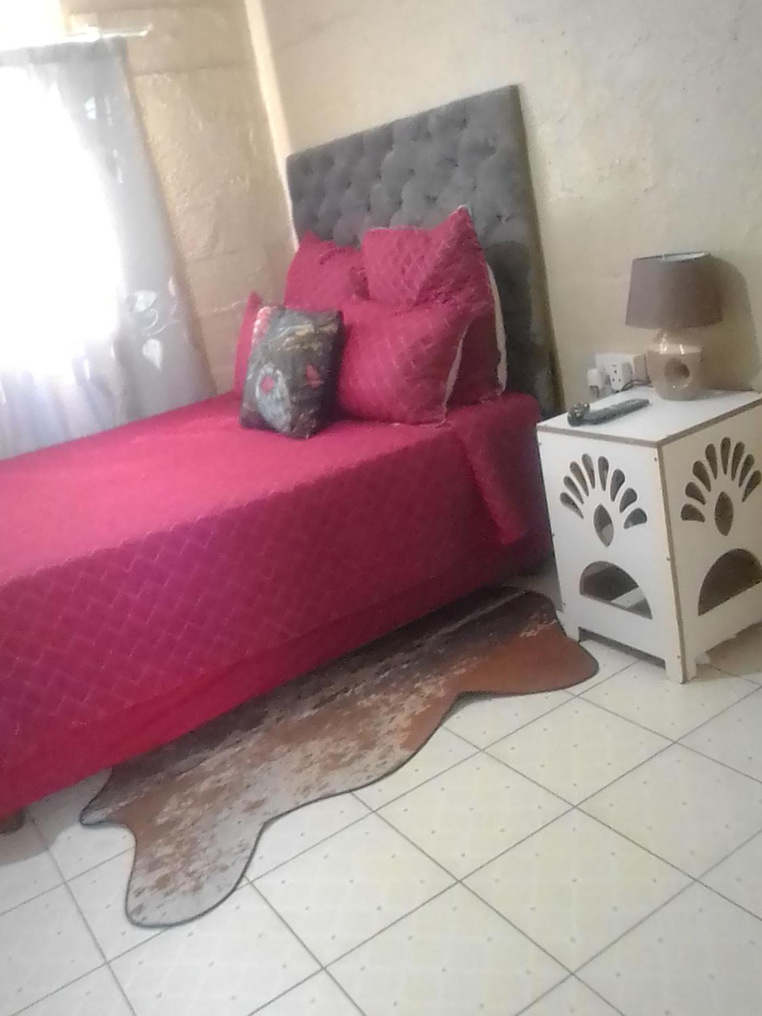 Birdville Bnb Guest House Gaborone Luaran gambar
